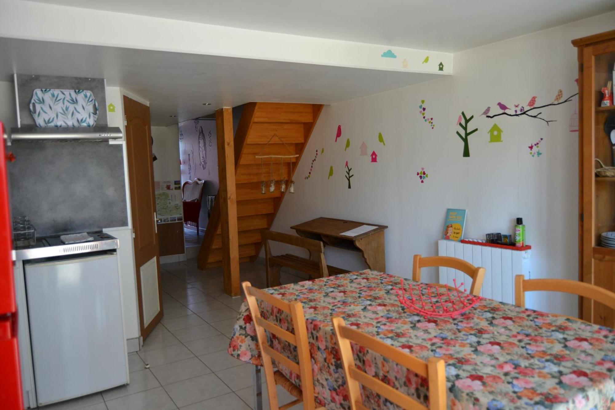 Le Gite De La Lombriere Saint-Denis-de-Pile Luaran gambar